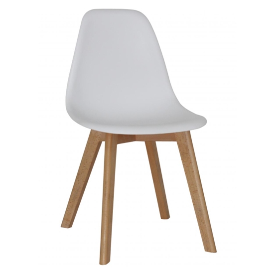 Belgium Set Of 4 Plastic Dining Chairs In White With Solid Beech Legs