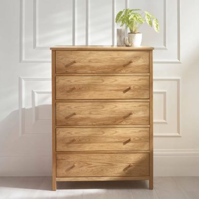 Coxmoor Wide Wooden Chest Of 5 Drawers In Oak