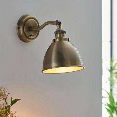 Franklin Wall Light In Antique Brass