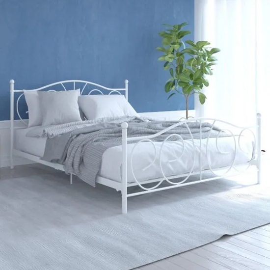 Victoria Metal Double Bed In White